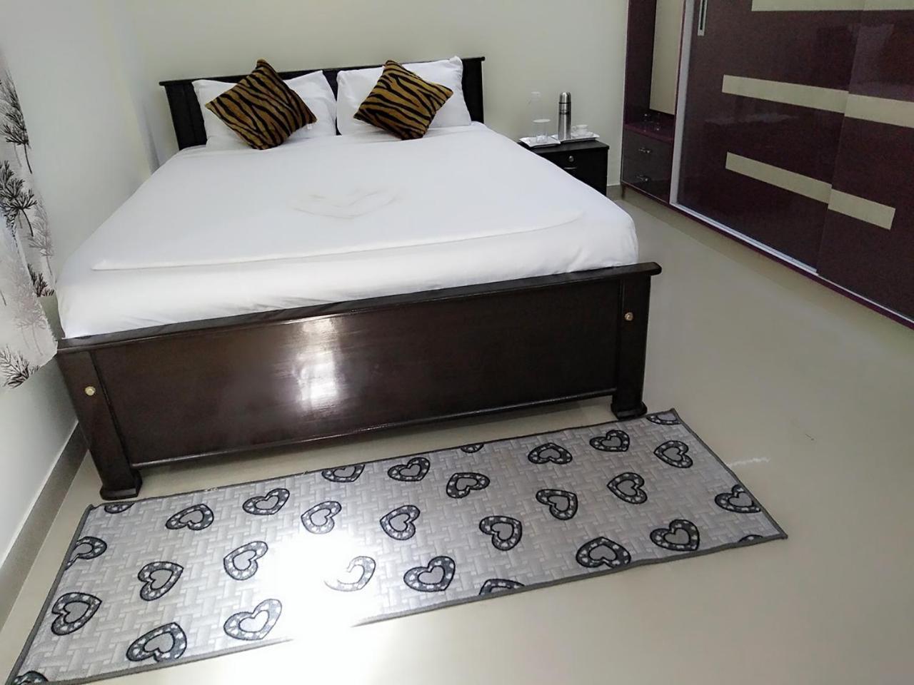 Deeya Suites Private Limited Bangalore Buitenkant foto